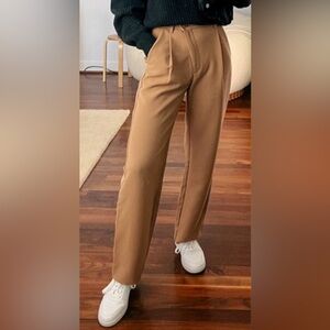 Abercrombie & Fitch High-Rise Straight Trousers in Camel